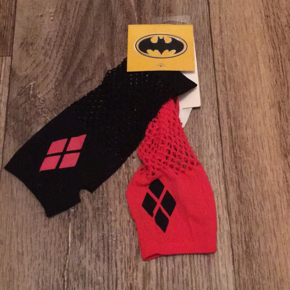 Harley Quinn fishnet gloves